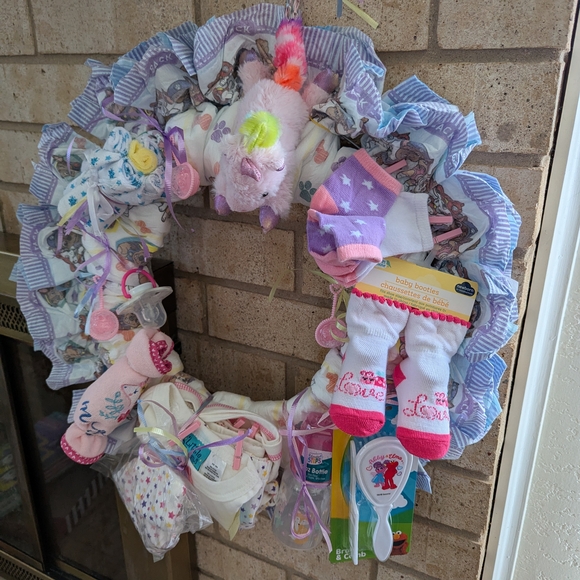 Baby Diaper Wreath Baby Shower Handmade Gift - Picture 9 of 12